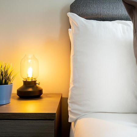 Pluxa Blue Sapphire Luxury Stay Free Parking Free Wifi - Walk Everywhere, Travel, Biz, Leisure Birmingham Exteriör bild