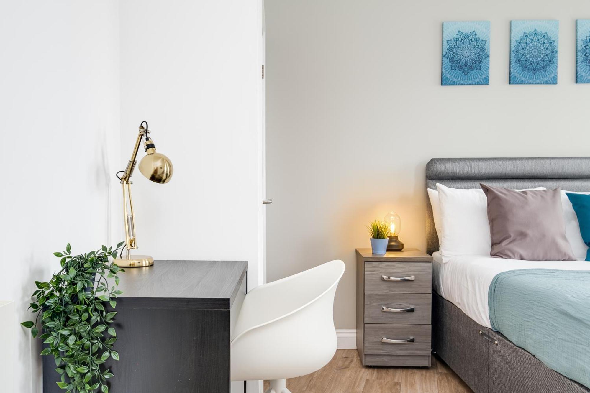 Pluxa Blue Sapphire Luxury Stay Free Parking Free Wifi - Walk Everywhere, Travel, Biz, Leisure Birmingham Exteriör bild